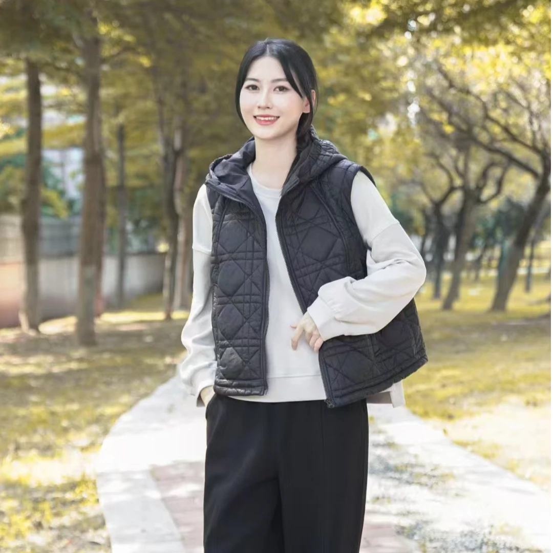 【七彩衣新品】24195时尚休闲连帽马夹 衣长54