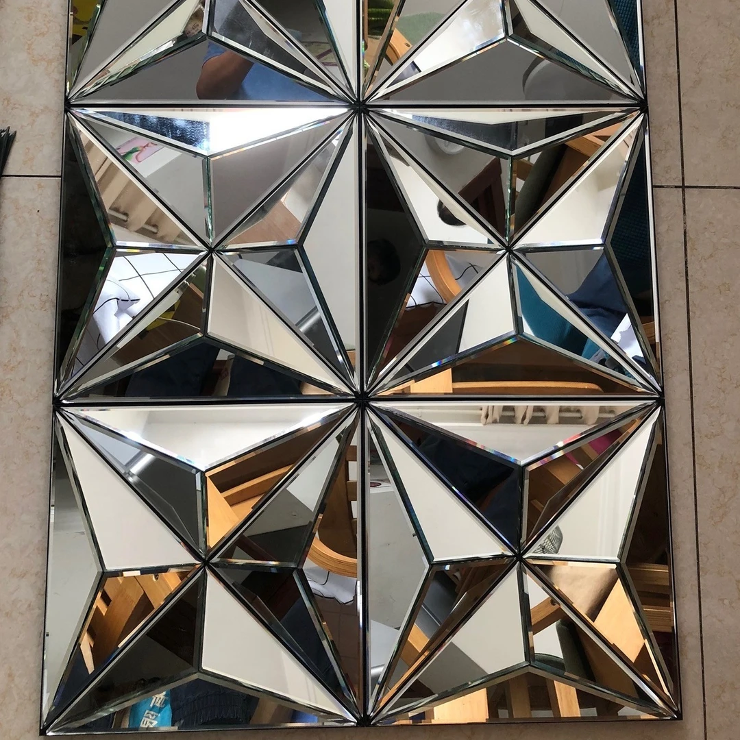 高端玻璃造型背景墙，时尚潮流，奢华质感，成为装修首选。客厅