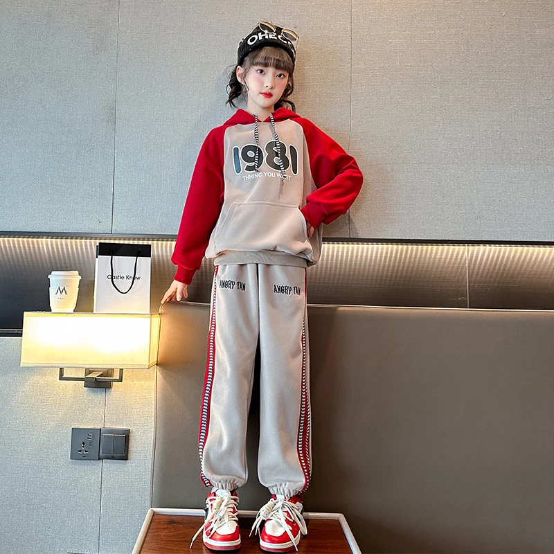 女童秋款套装2023新款网红炸街中大童冬装时髦秋冬款洋气运动卫衣