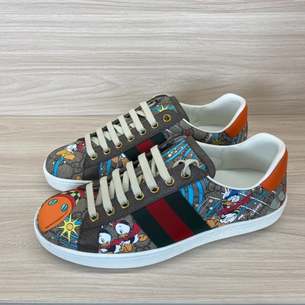 未使用 GUCCI/古驰 ACE 唐老鸭印花运动 低帮 时尚板鞋男款乌木色