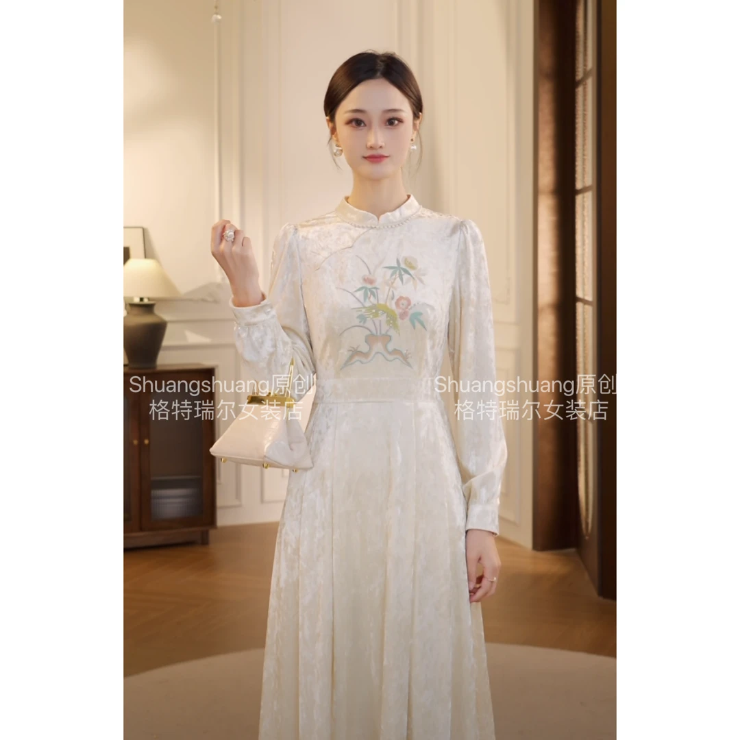 【双双&GERTCOREL】海棠花瘦 新中式彩绣气质冬连衣裙 XJ244L1050