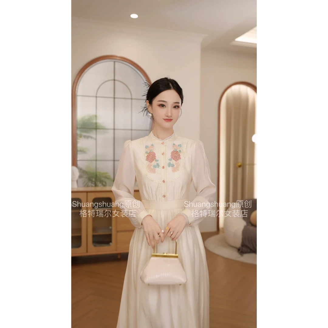 【双双&GERTCOREL】曲意风华 秋季气质刺绣天丝连衣裙 XJ243L1112