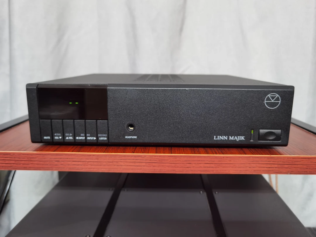 90新  英国莲 魔力25周年功放机 二手售岀不支持7天退货 运费自理