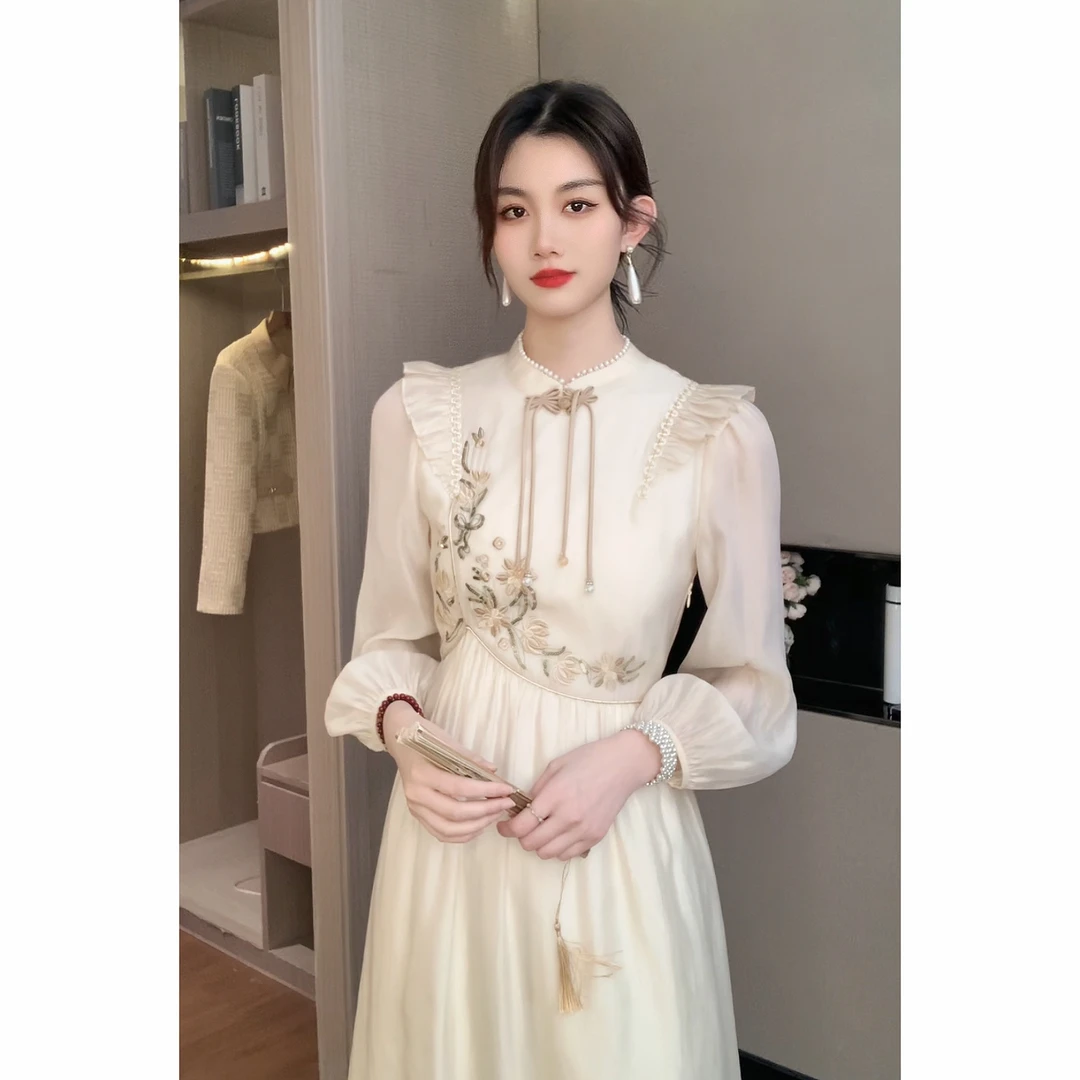 【梦梦&GERTC】东方即白 秋季长袖国风刺绣气质连衣裙 XJ233A1052