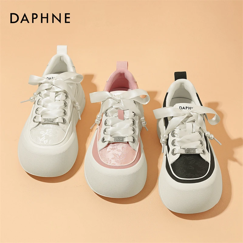 达芙妮小白鞋夏季春季新款时尚百搭小众厚底低帮系带女士休闲板鞋