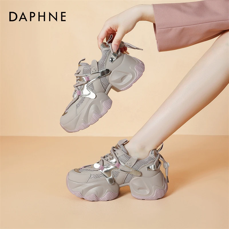 【紫气东来】达芙妮2025厚底秋季新款透气百搭时尚休闲鞋子女款-x