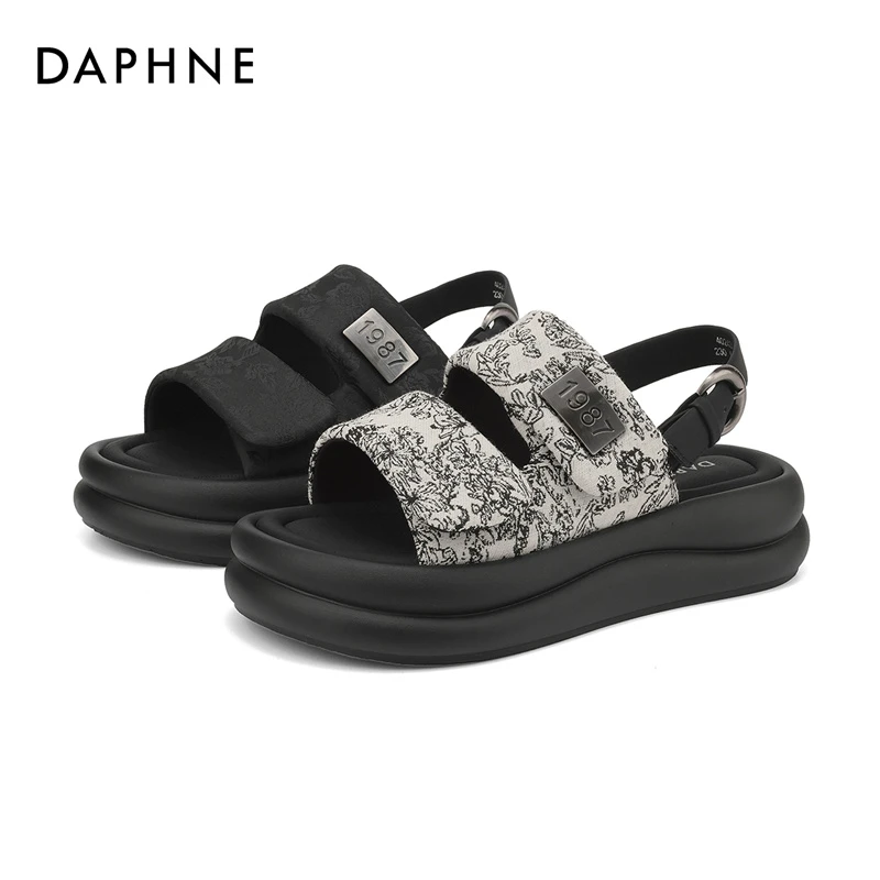 达芙妮网红女士凉鞋夏季潮流软底外穿露趾时尚休闲百搭厚底防滑