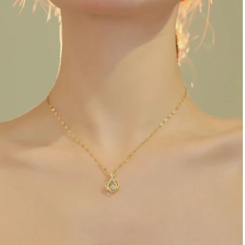 钛钢项链 香包项链24年新款爆款女夏季不掉色锁骨链轻奢时尚配饰