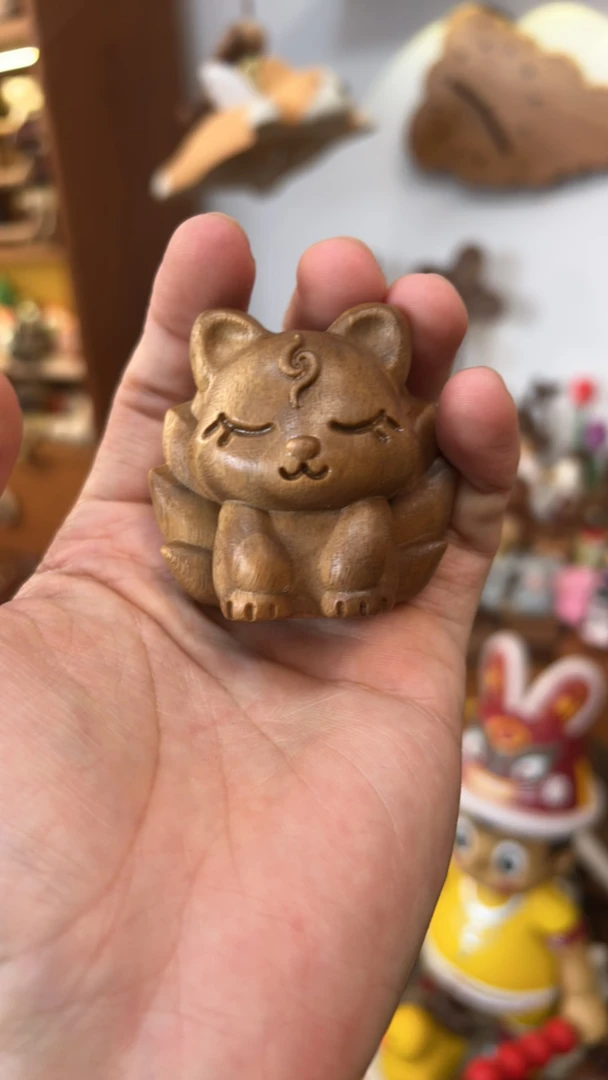 九尾狐木雕檀木摆件