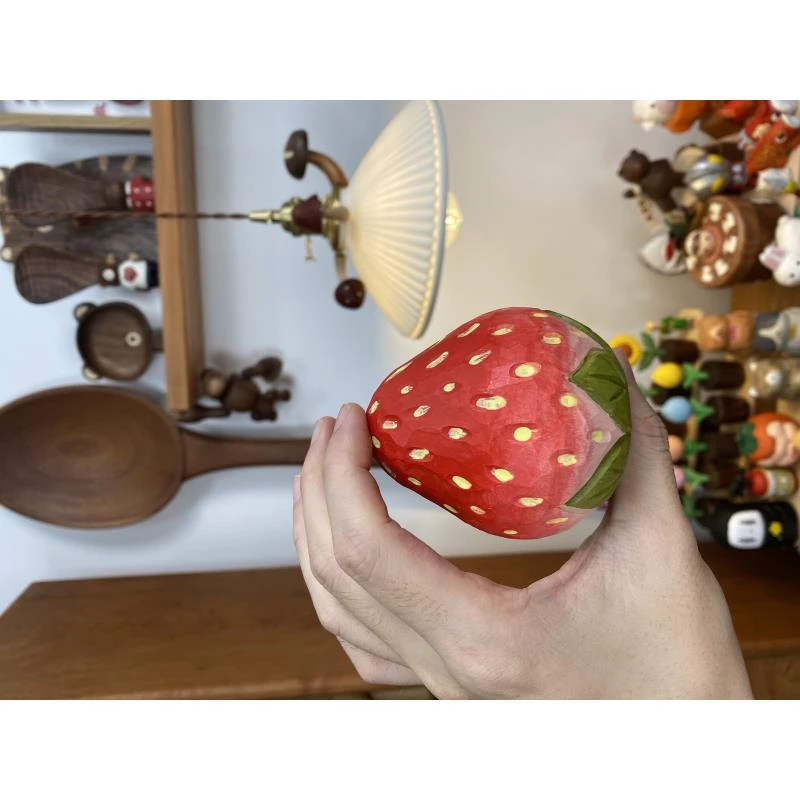 苹果木雕 草莓木雕 手绘立体