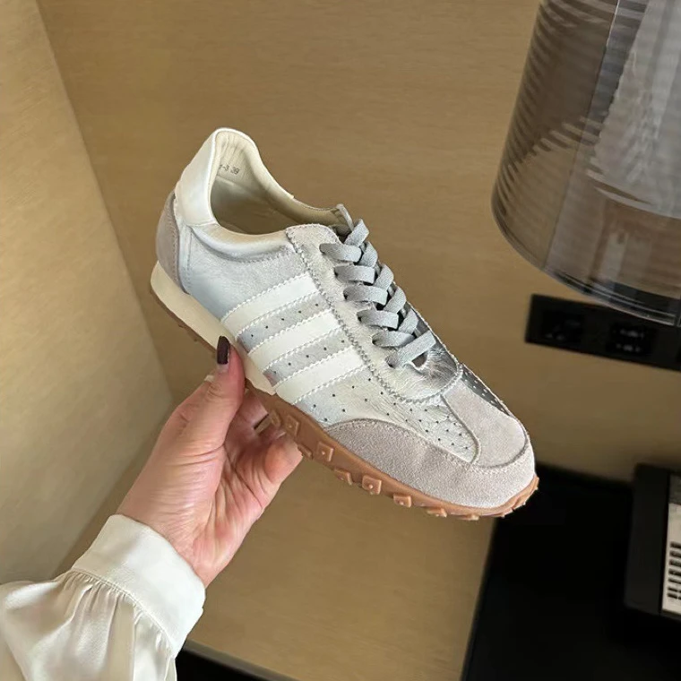 葡萄Sheii~真皮银色系带德训鞋女百搭美拉德三条杠运动休闲鞋板鞋