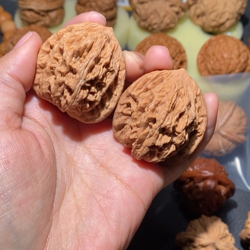 【闪购商品】文玩核桃吊坠38全品虎头