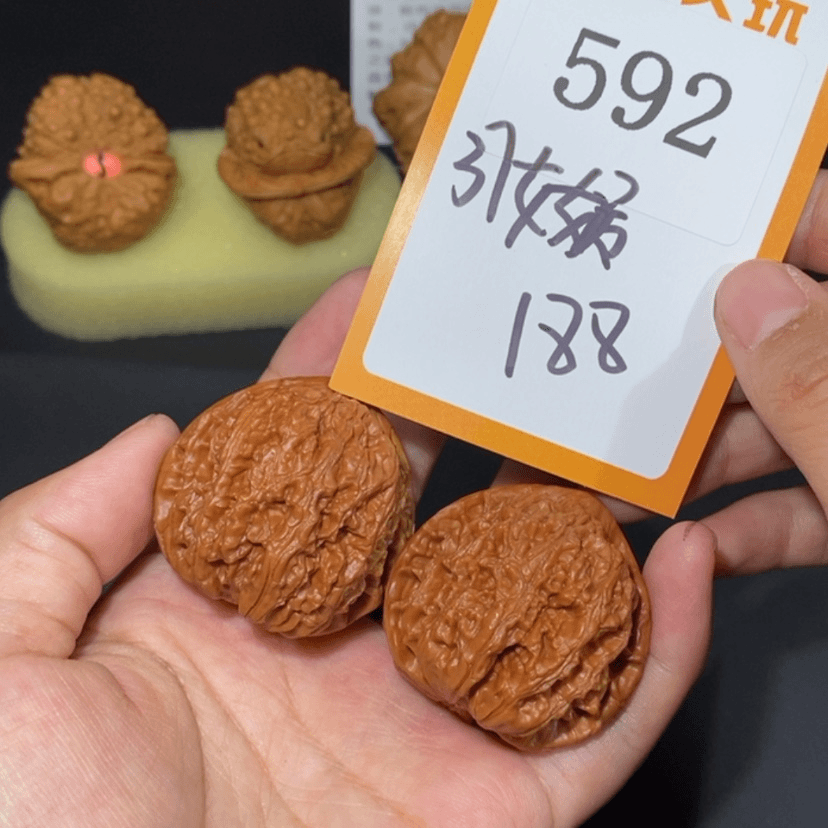 【闪购商品】文玩核桃吊坠592女娲