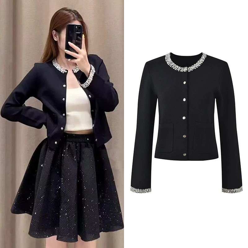 2024年秋冬新款设计感重工领口镶钻黑色时尚百搭显瘦圆领短款外套