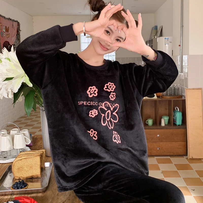 韩版小花字母女冬法兰绒圆领加厚加绒保暖长袖长裤女士家居服套装