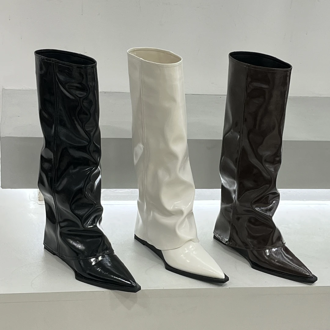 吴小姐～2025秋冬季新款尖头粗跟裤管靴网红亮面时尚百搭骑士长靴