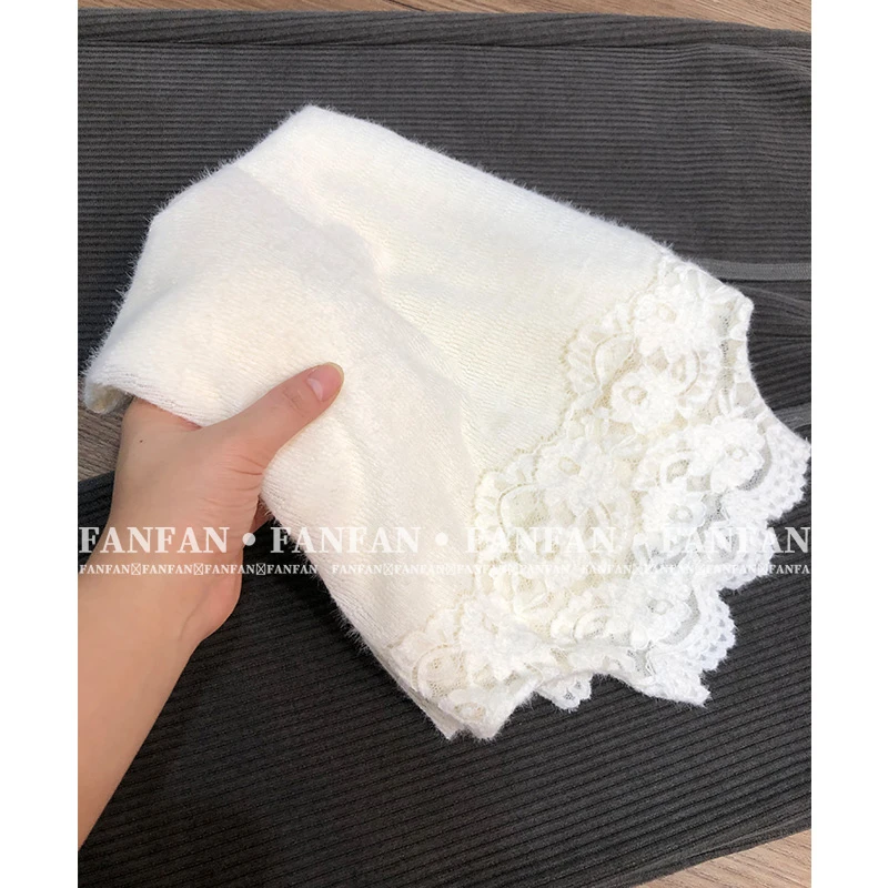 【绒感蕾丝】奶糯糯！蕾丝半高领拼接套头百搭打底衫FFM8011