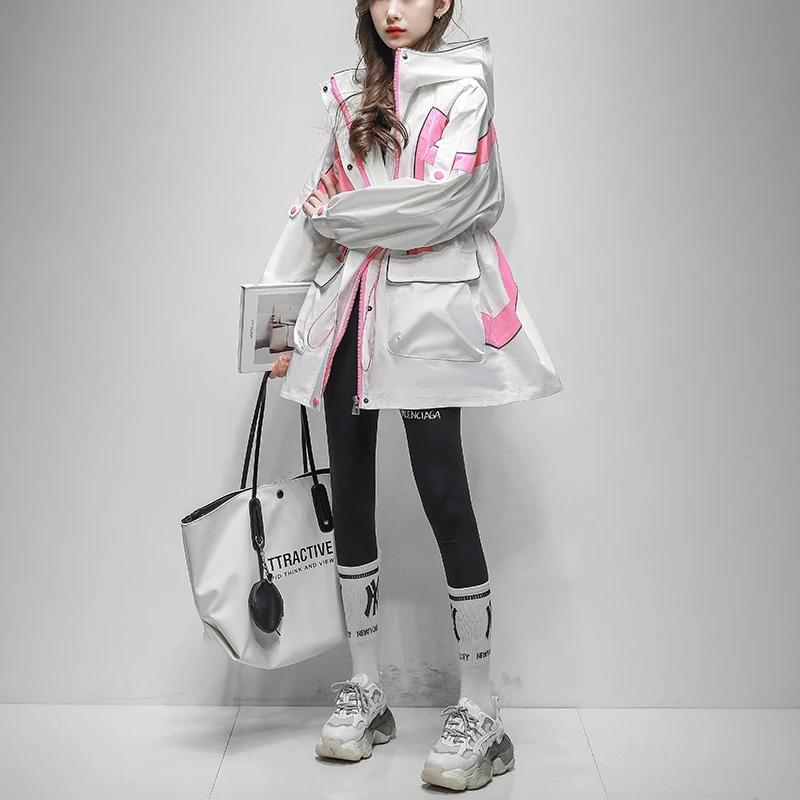 户外冲锋衣女款收腰2025新款高端时尚拼色显瘦连帽风衣外套中长款