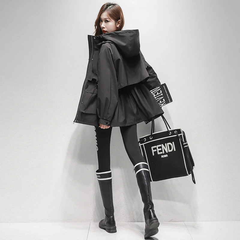 户外冲锋衣女2025年春秋新款小个子时尚收腰显瘦连帽工装风衣外套