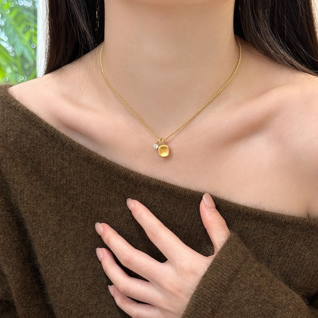 铜合金项链 古法拉丝金色小方糖项链女轻奢小众高级感秋冬毛衣链