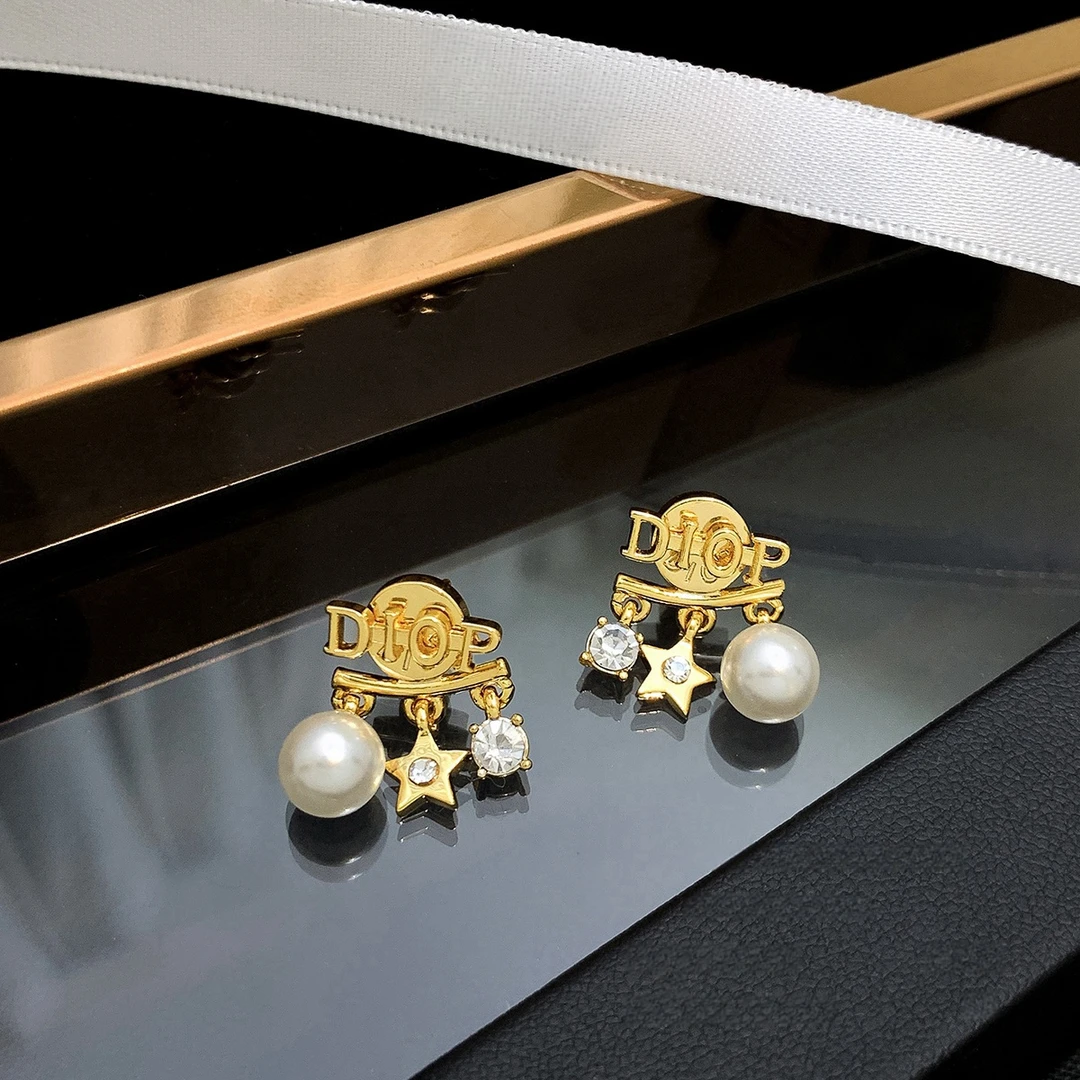 铜合金耳饰 韦雪同款CD字母星星流苏耳环轻奢高级感一款两戴耳饰