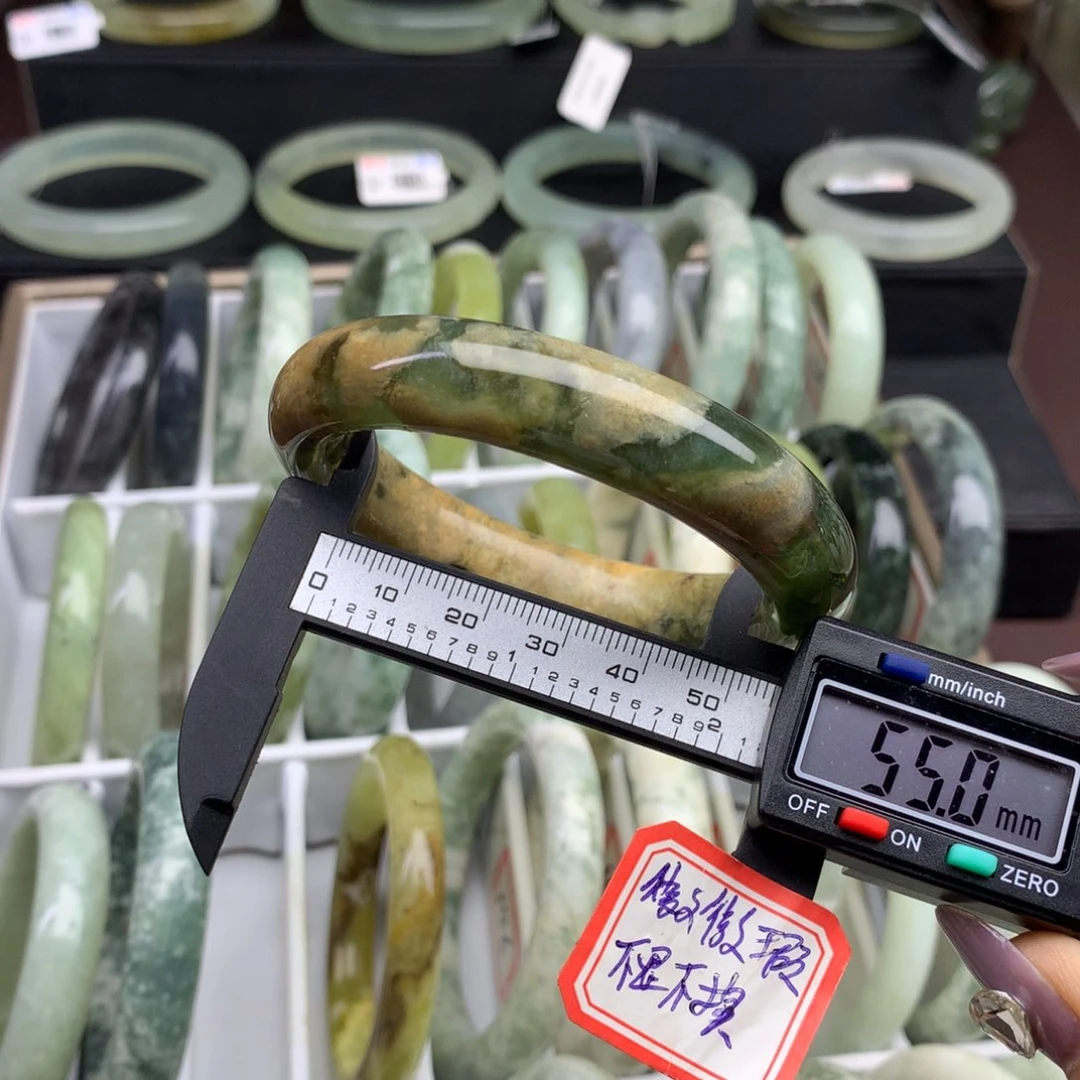 蛇纹石玉手镯未镶嵌148