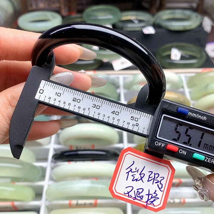 蛇纹石玉手镯未镶嵌1029