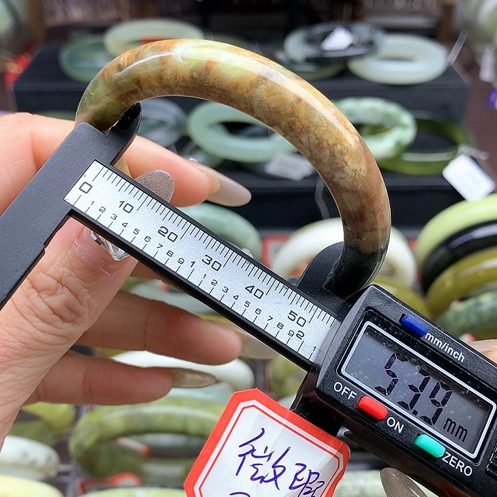 蛇纹石玉手镯未镶嵌164