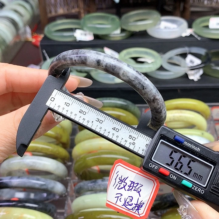 蛇纹石玉手镯未镶嵌146