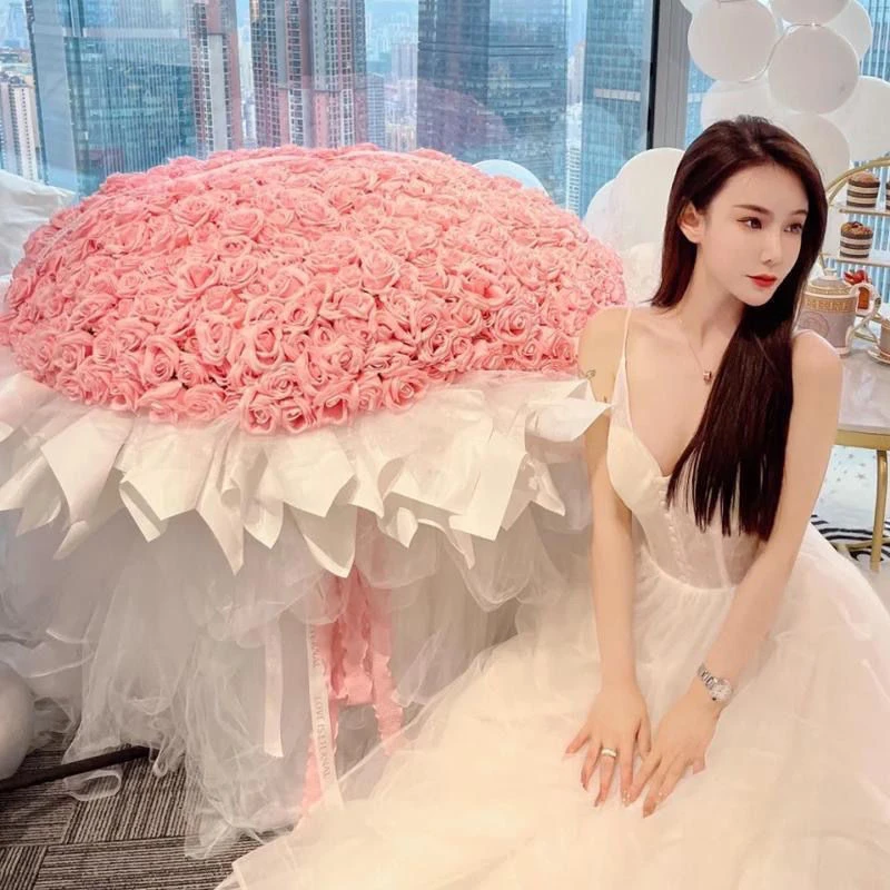 成都成都红粉玫瑰花束全国鲜花速递同城求婚北京广州深圳送女友