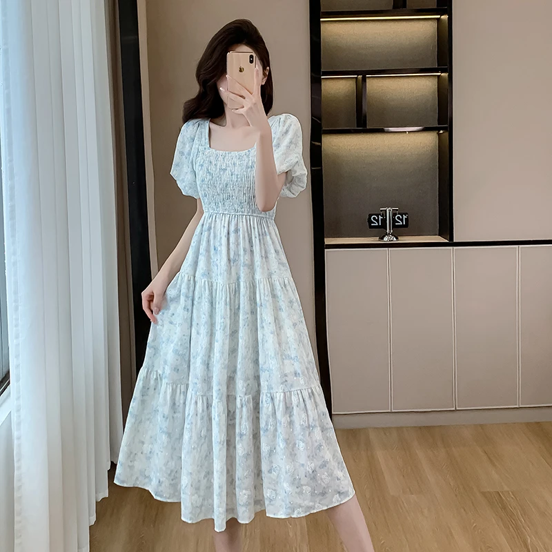 【免费试穿】高级感轻奢花苞袖浅蓝连衣裙高端法式方领松紧腰温柔风
