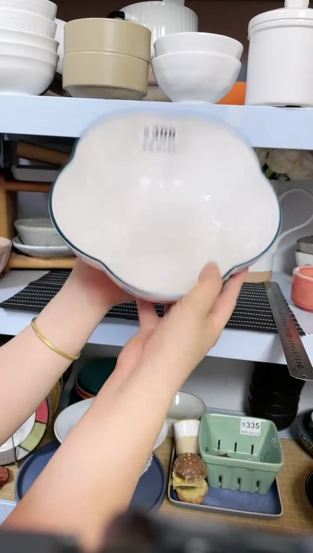【闪购商品】碗绿色边花瓣汤碗1个微瑕款
