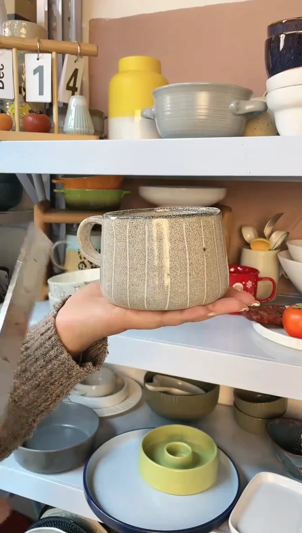 【闪购商品】瓷盘竖条纹杯子1个微瑕
