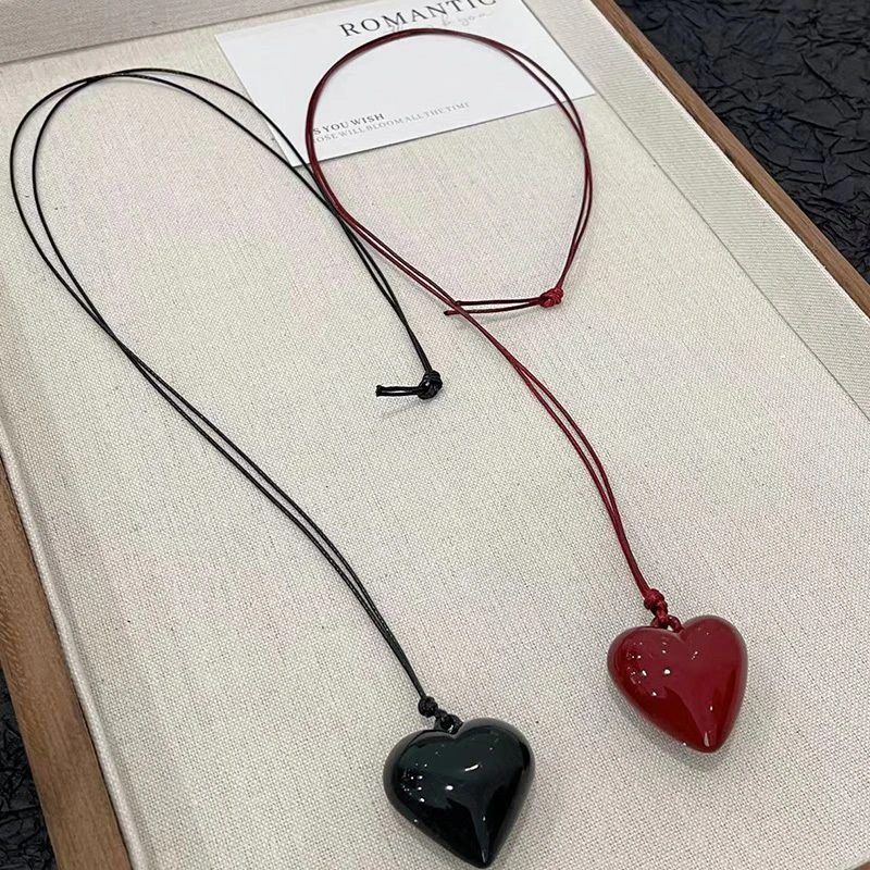 非金属皮质项链 安哥拉红色爱心项链简约个性情侣长款百搭毛衣链