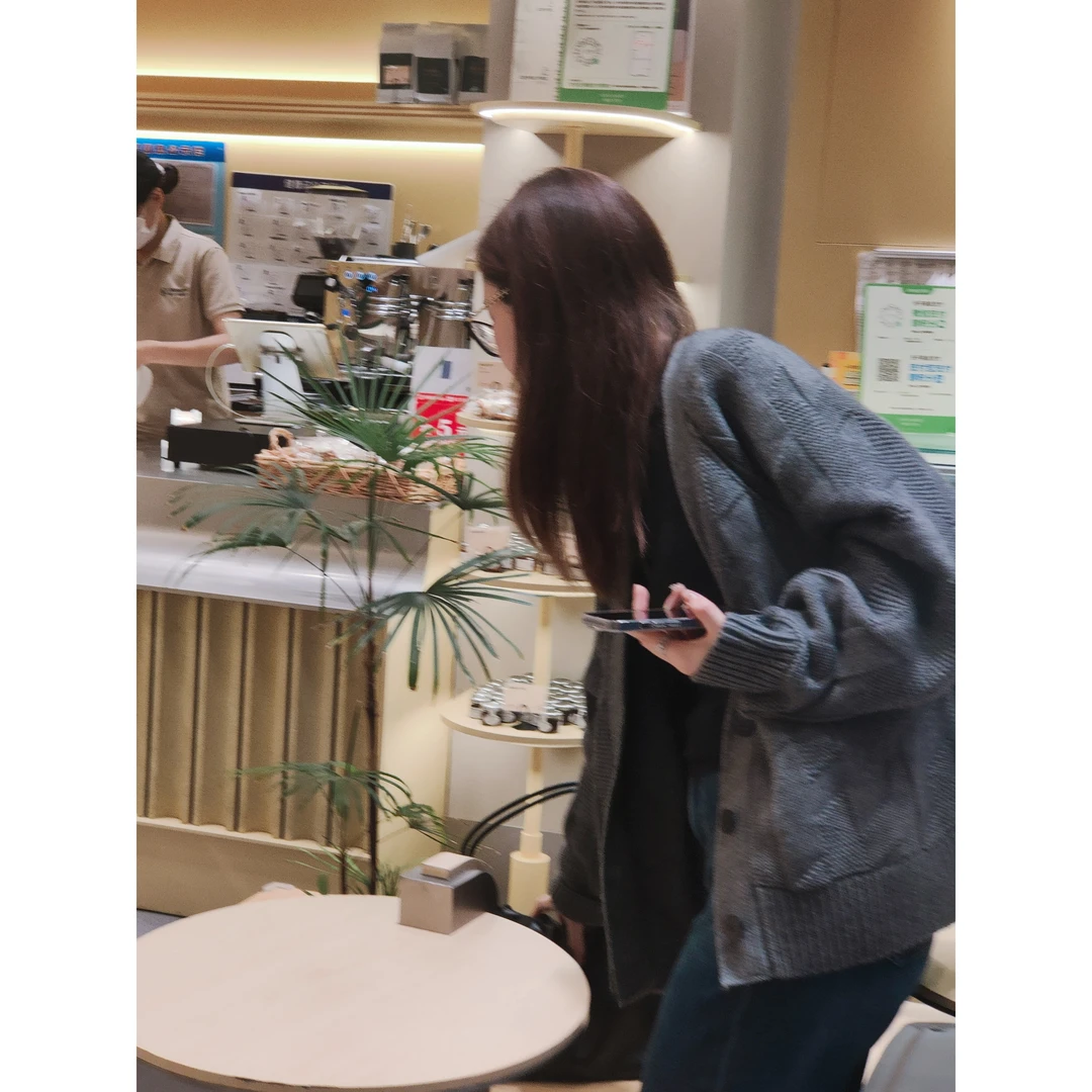 【Rumi女装】“冬暖秘境”加厚宽松百搭显瘦羊毛针织长袖开衫4549ks