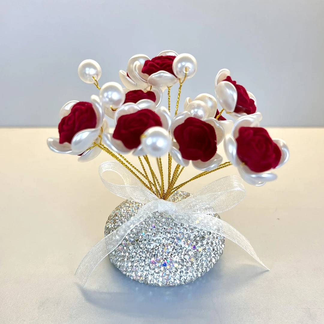 【玫瑰香薰】升级镶钻玫瑰新款网红女神款高档车载车内中控台装饰品