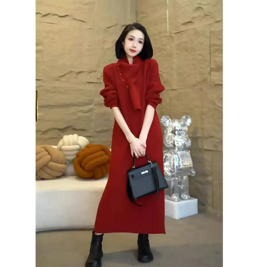 显瘦中长款【送围巾】高级时尚针织连衣裙2025秋冬新气质毛衣长裙