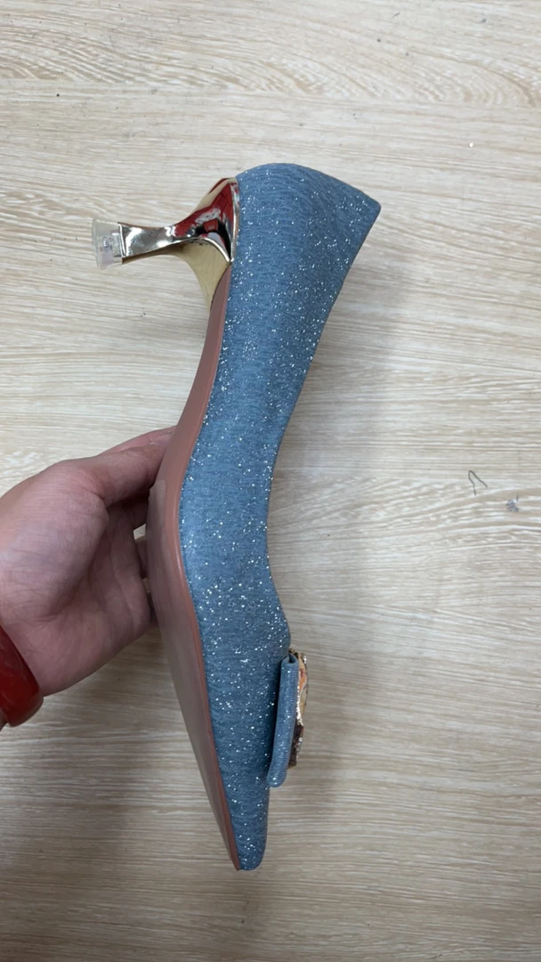 5563-3时尚断码高跟女单鞋