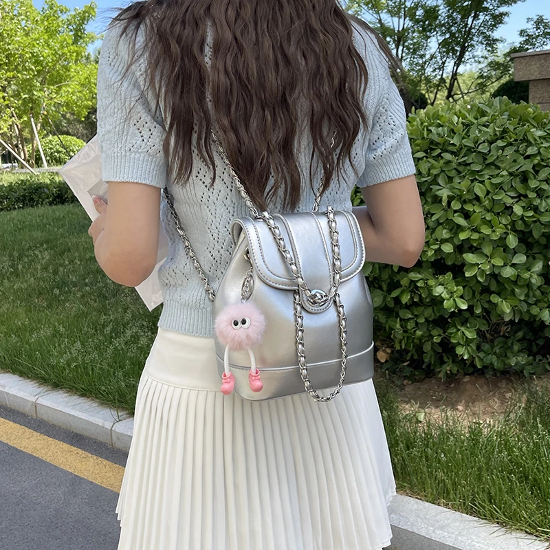 韩国超火链条双肩包女2025夏季ins洋气小众大学生时尚水桶小背包