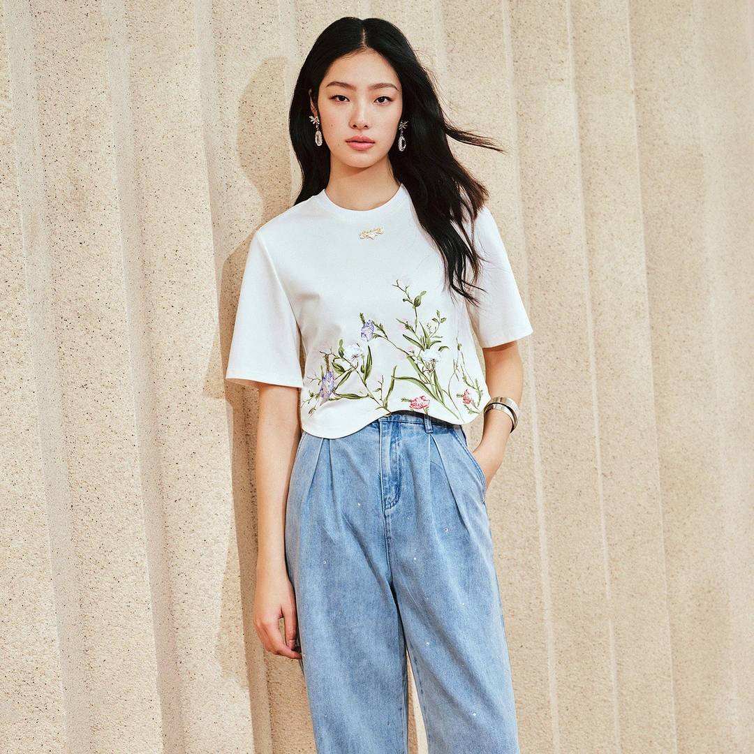 MAXRIENY精致浪漫感绣花短袖T恤2025夏季新款修身显瘦上衣女装