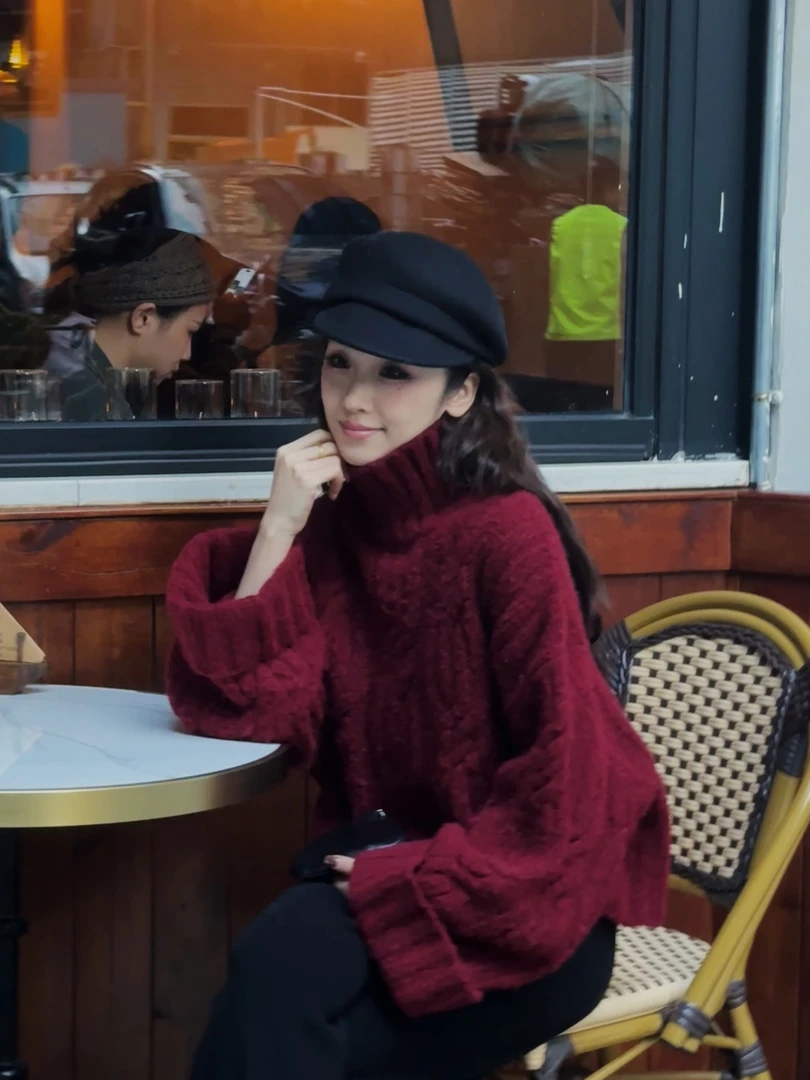 Madofit麻豆/1417 圣诞前夜 羊驼毛羊毛混纺绞花套头短毛衣