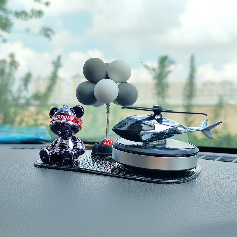 太阳能旋转飞机车载香水汽车香薰摆件女司机车内持久淡香氛装饰品
