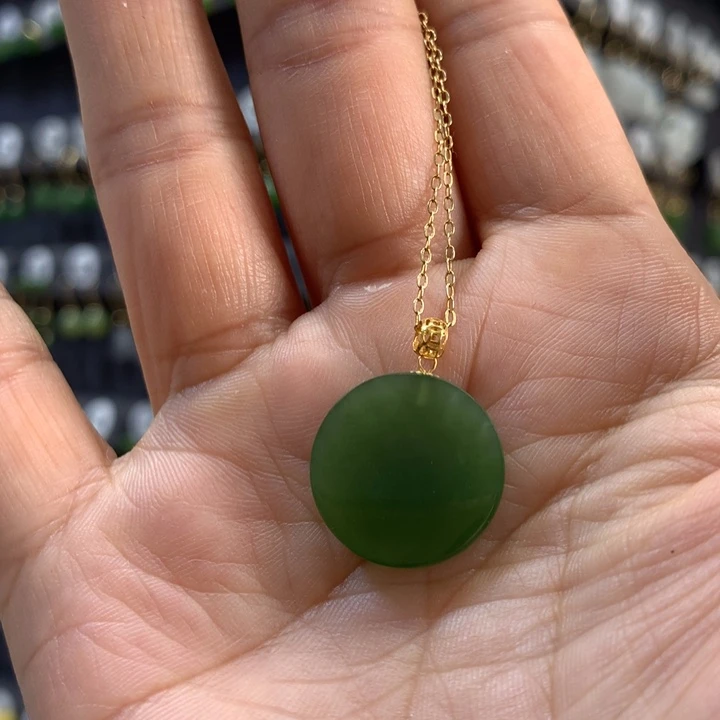 和田玉颈饰18K金镶嵌