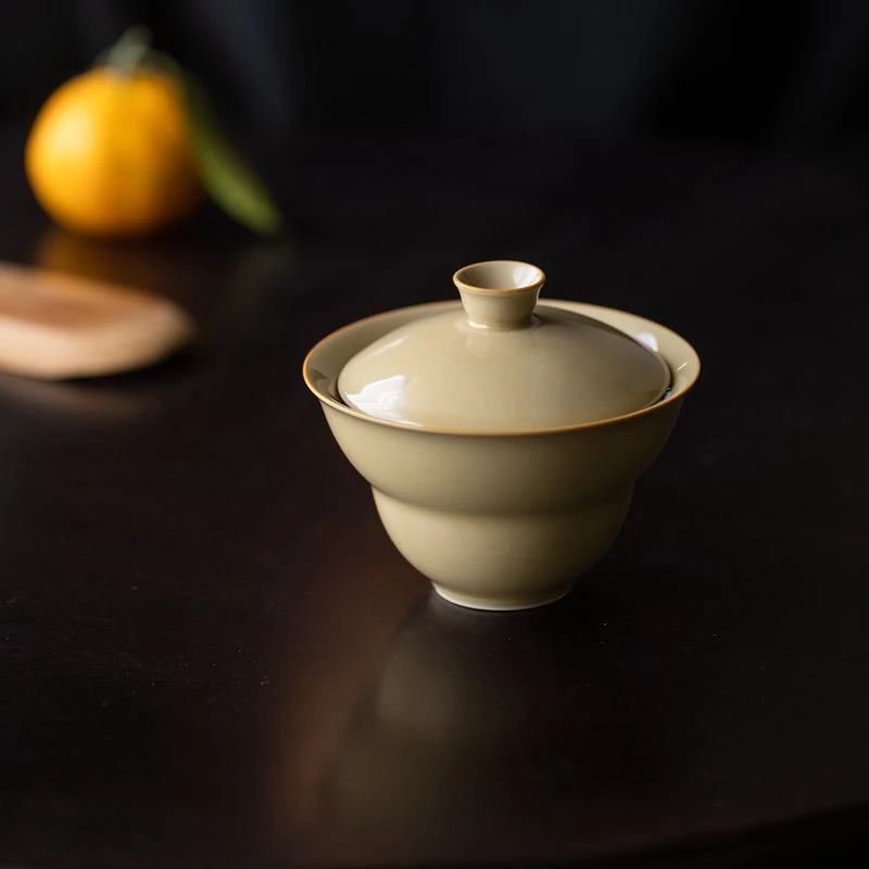 定窑黄复古手工盖碗陶瓷泡茶碗单个中式功夫茶具薄胎不烫手