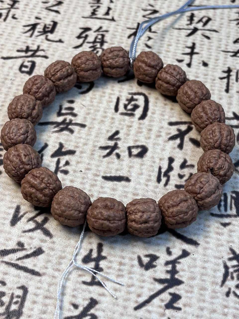 文玩473原皮碧根果尺寸16+钢丝刷