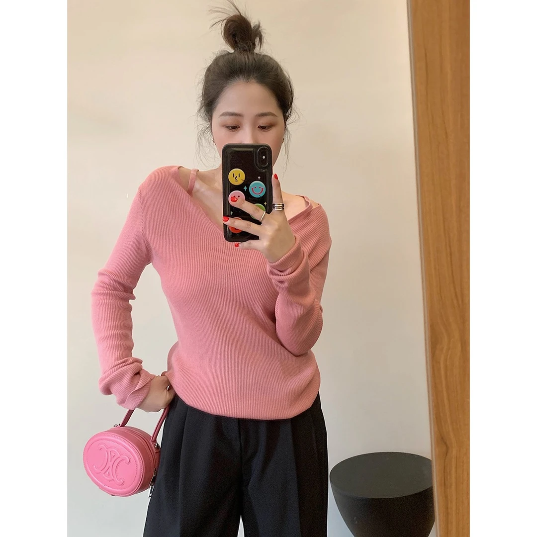 曾月半mm清仓《白到你发光》百利甜镂空V领羊毛针织衫！ZS133