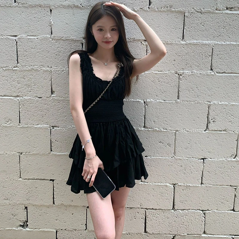法式茶歇桔梗裙子小个子气质夏装搭配显高冷淡感黑色吊带夏季裙女