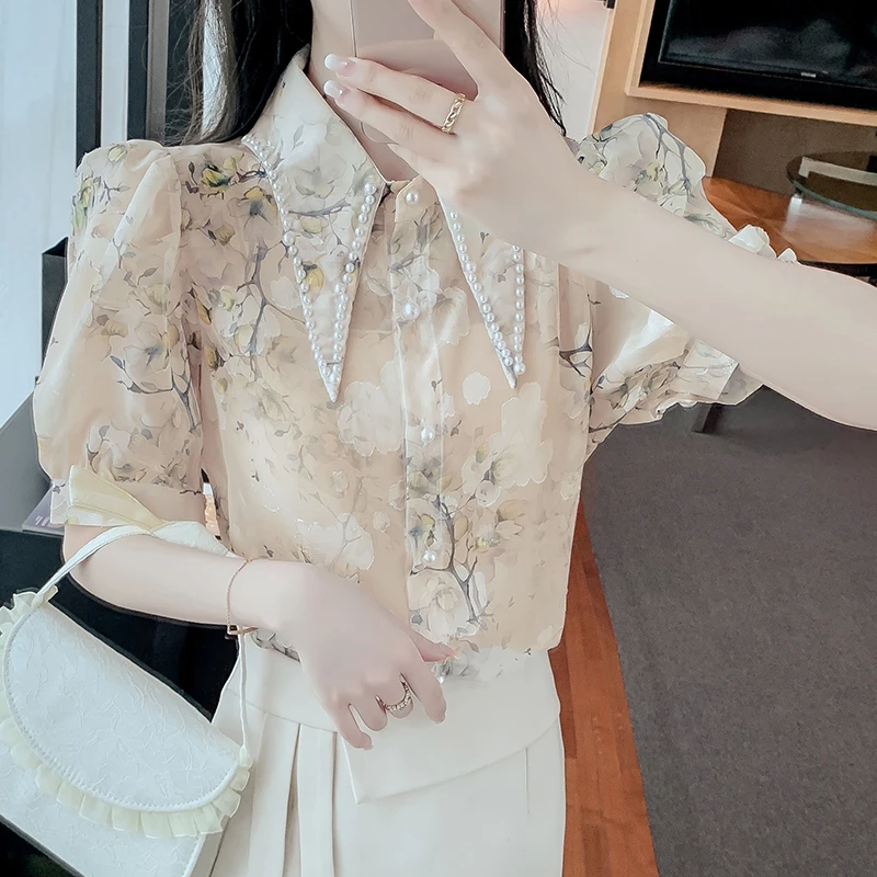 法式洋气钉珠尖领泡泡短袖衬衫女夏季设计感雪纺碎花衬衣别致上衣