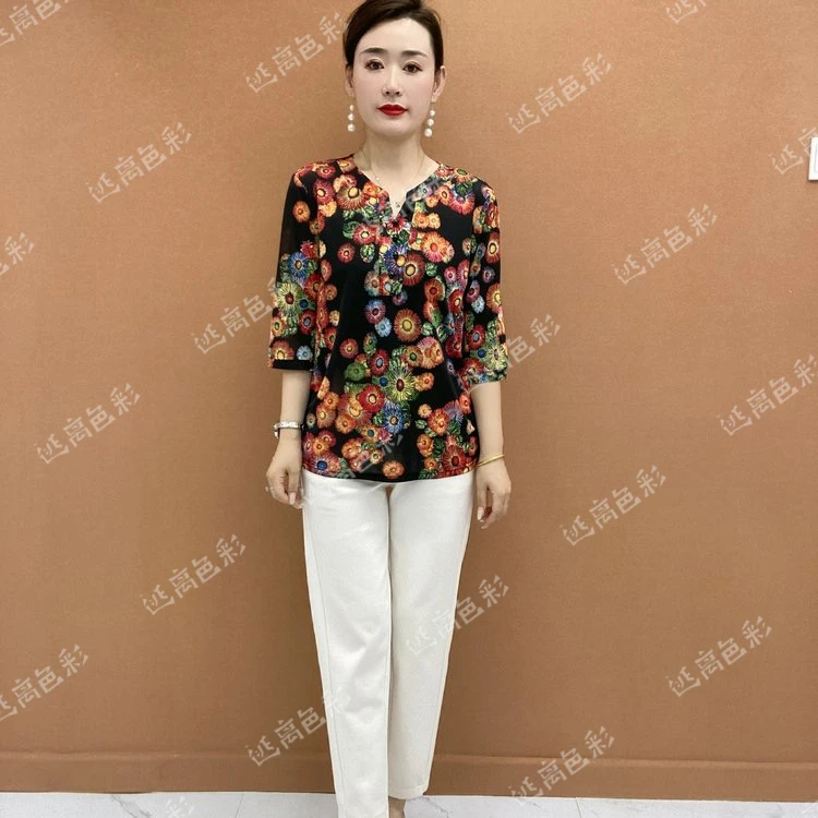 早秋款时尚减龄妈妈装休闲印花上衣精品中老年百搭七分袖宽松小衫