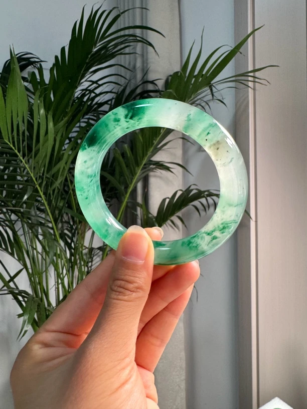 天然独龙玉｜非洲翠高冰飘花胖圆条